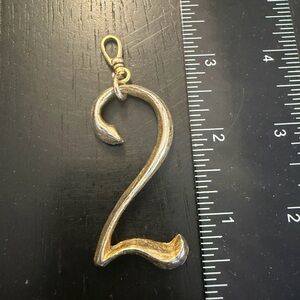 Lulu Frost Plaza charm